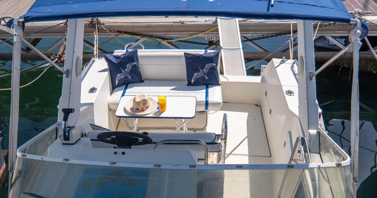Hebergements Bateaux A Quai Porquerolles Zewnętrze zdjęcie
