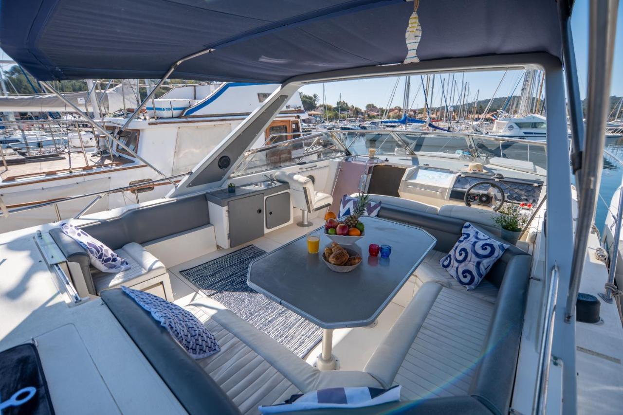 Hebergements Bateaux A Quai Porquerolles Zewnętrze zdjęcie