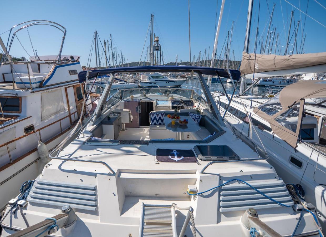 Hebergements Bateaux A Quai Porquerolles Zewnętrze zdjęcie