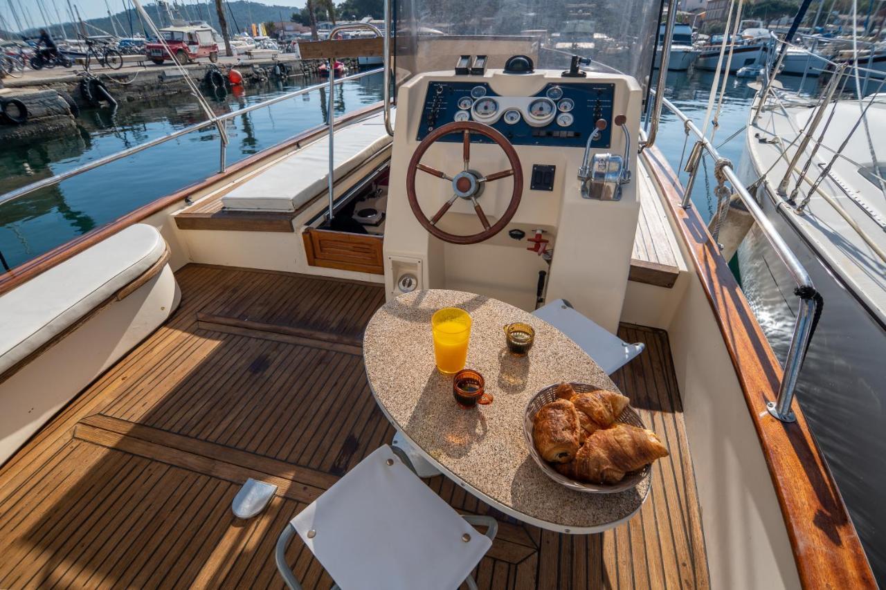 Hebergements Bateaux A Quai Porquerolles Zewnętrze zdjęcie